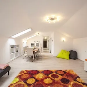  Apartment Lovely Center